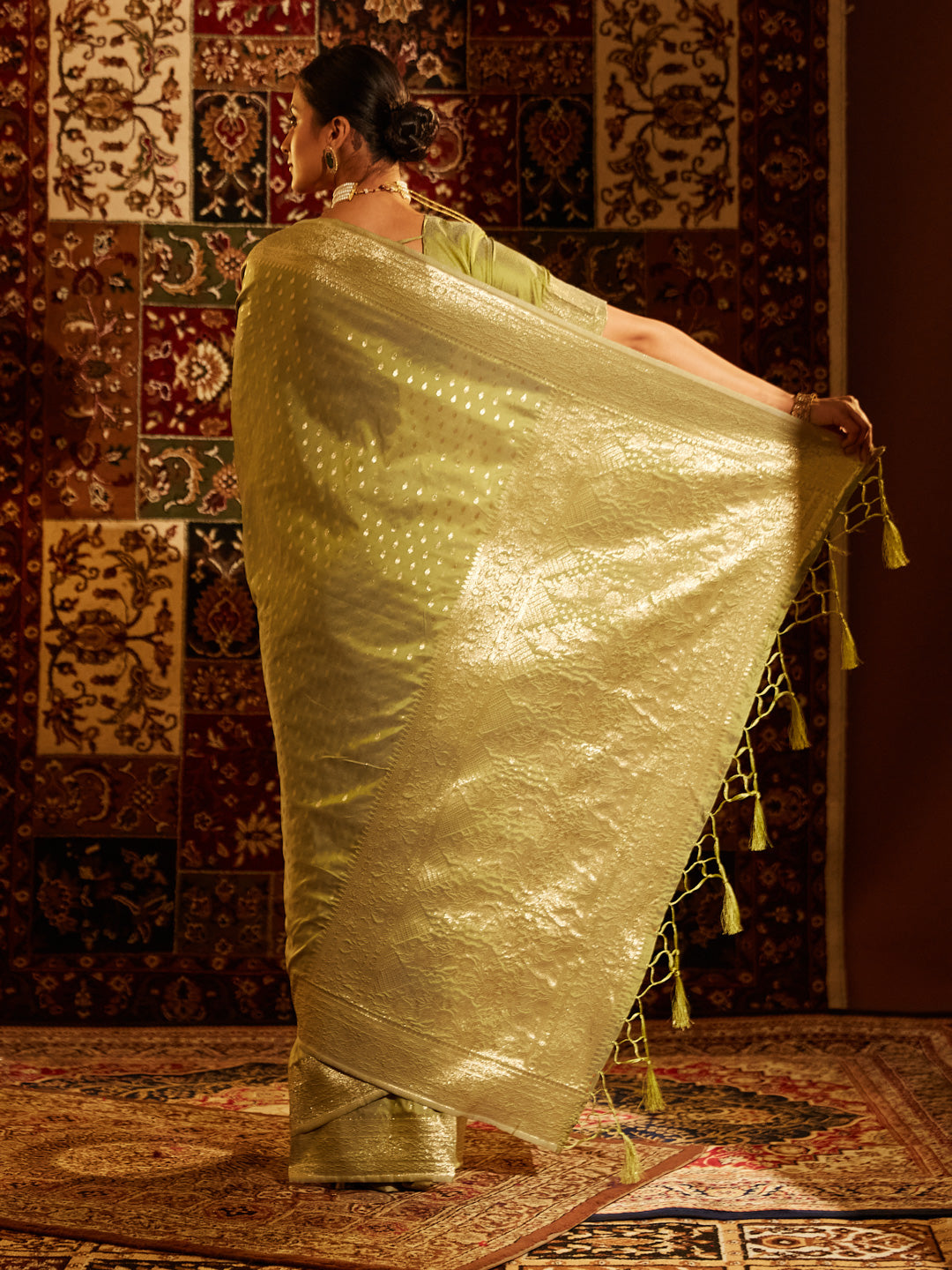 Dhiyona KS Women's Woven Design Zari Art Silk Banarasi Saree