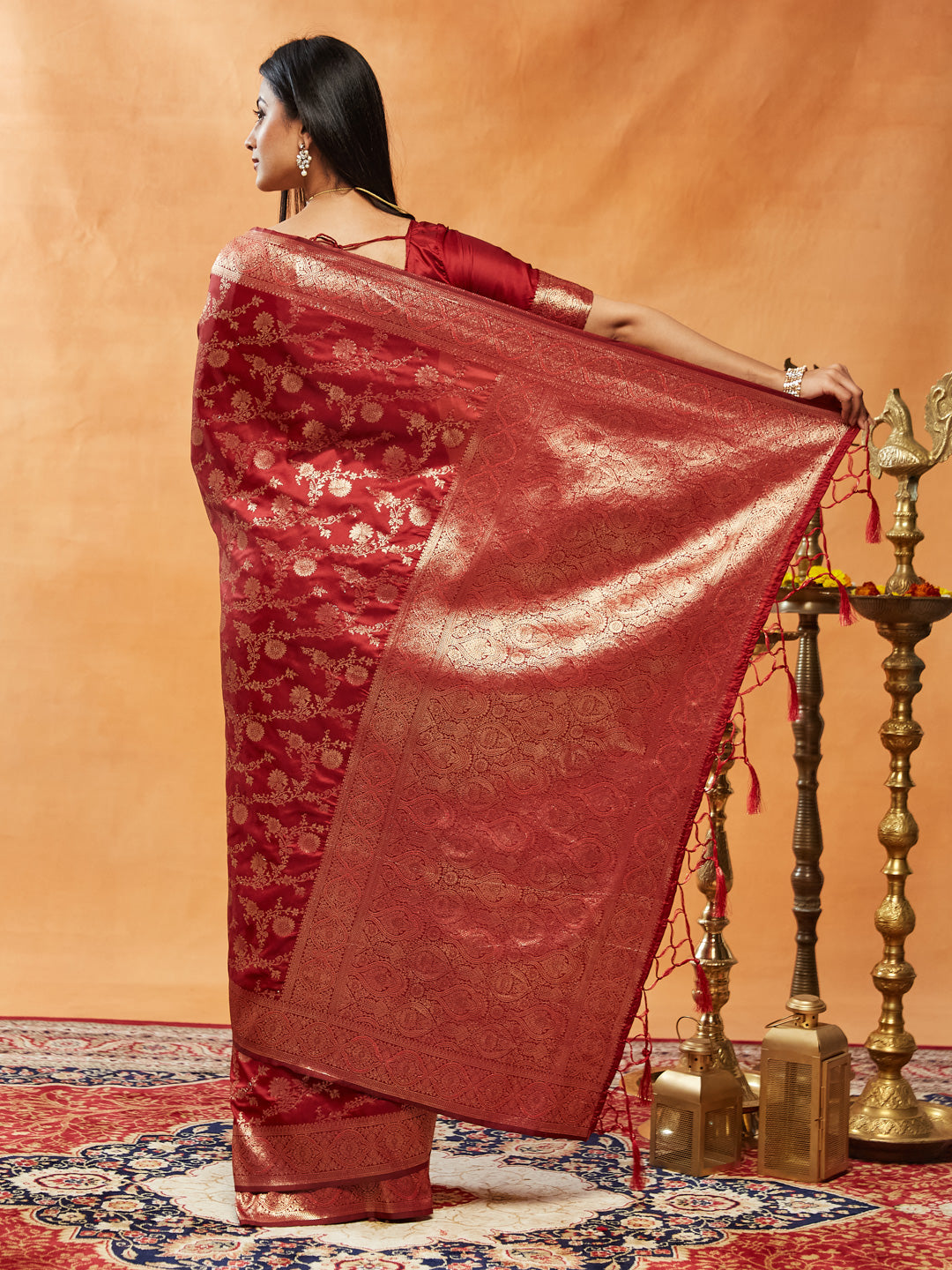 Dhiyona KS Women's Floral Woven Design Zari Banarasi Saree