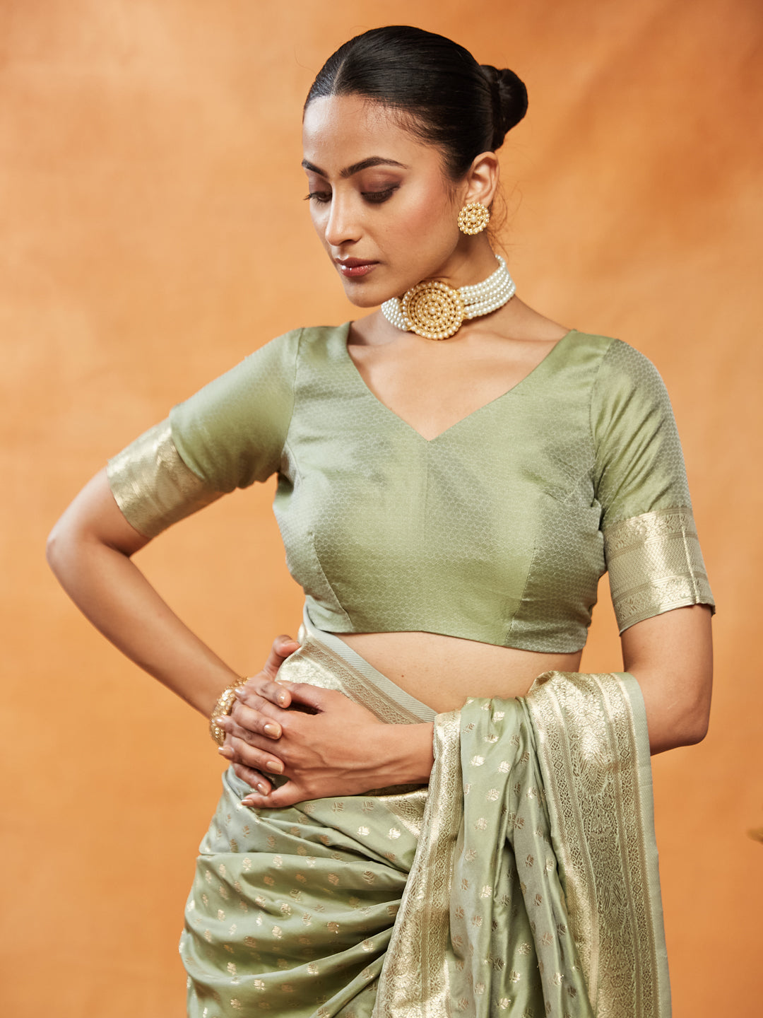 Dhiyona KS Women's Ethnic Motifs Woven Design Zari Art Silk Banarasi Saree