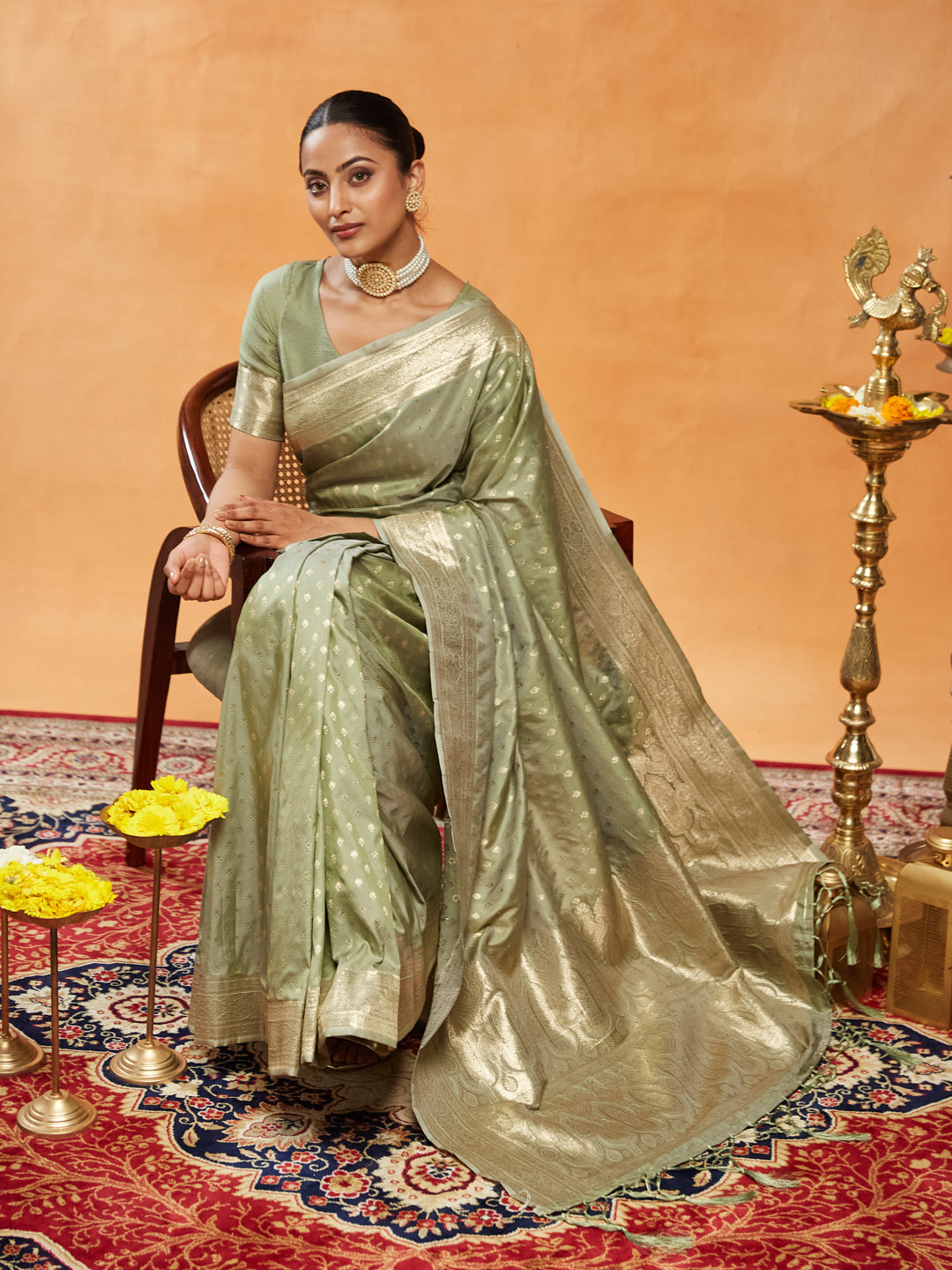 Dhiyona KS Women's Ethnic Motifs Woven Design Zari Art Silk Banarasi Saree