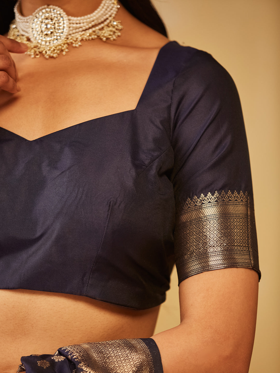 Dhiyona KS Women's Ethnic Motifs Woven Design Zari Banarasi Saree