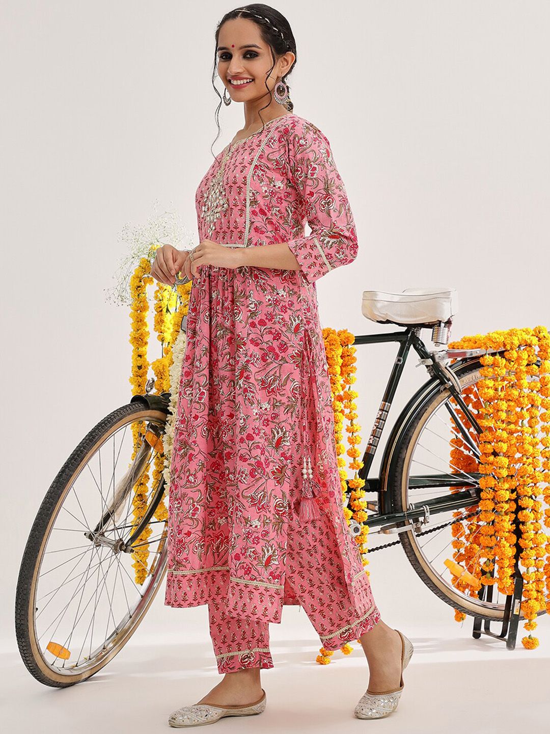 Dhiyona VA Women'sPink Ethnic Motifs Printed Thread Work Straight Kurta & Trousers With Dupatta