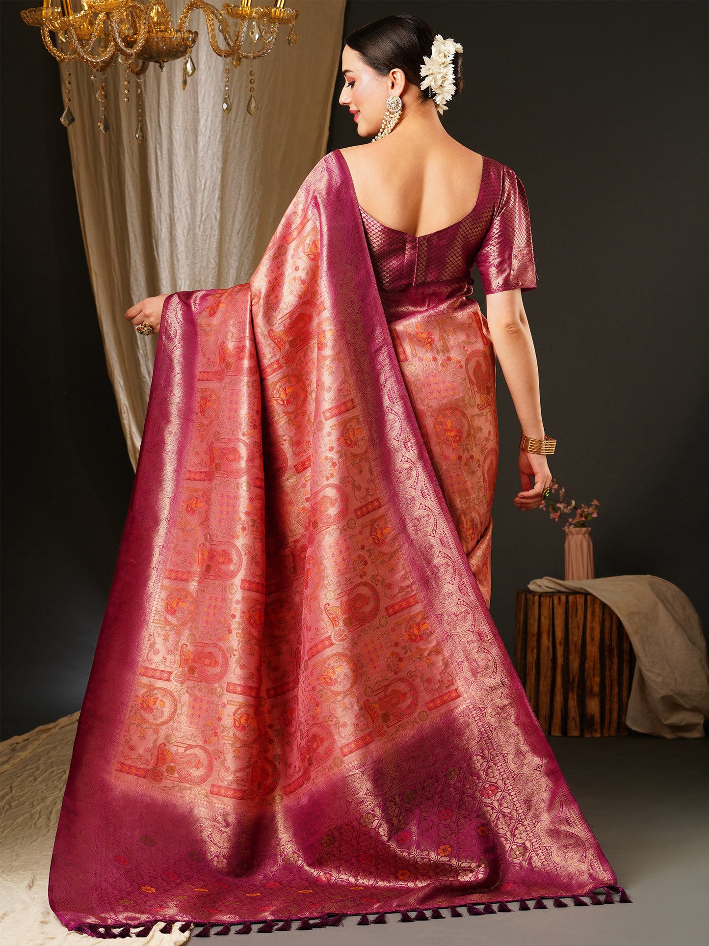 Women's Kanjeevaram Silk Pink Woven Design Celebrity Saree With Blouse Piece