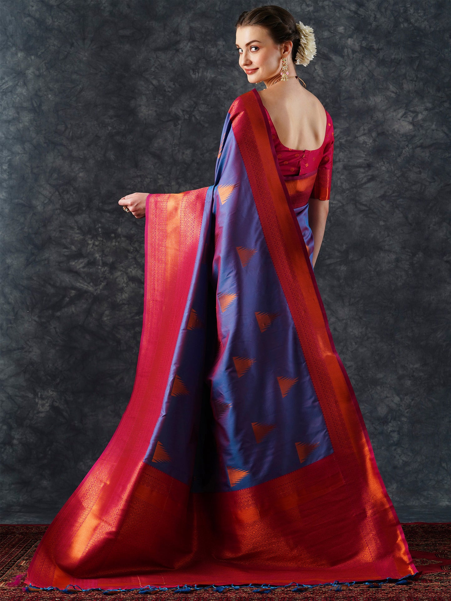 Women's Silk Blend Blue Woven Design Designer Saree With Blouse Piece