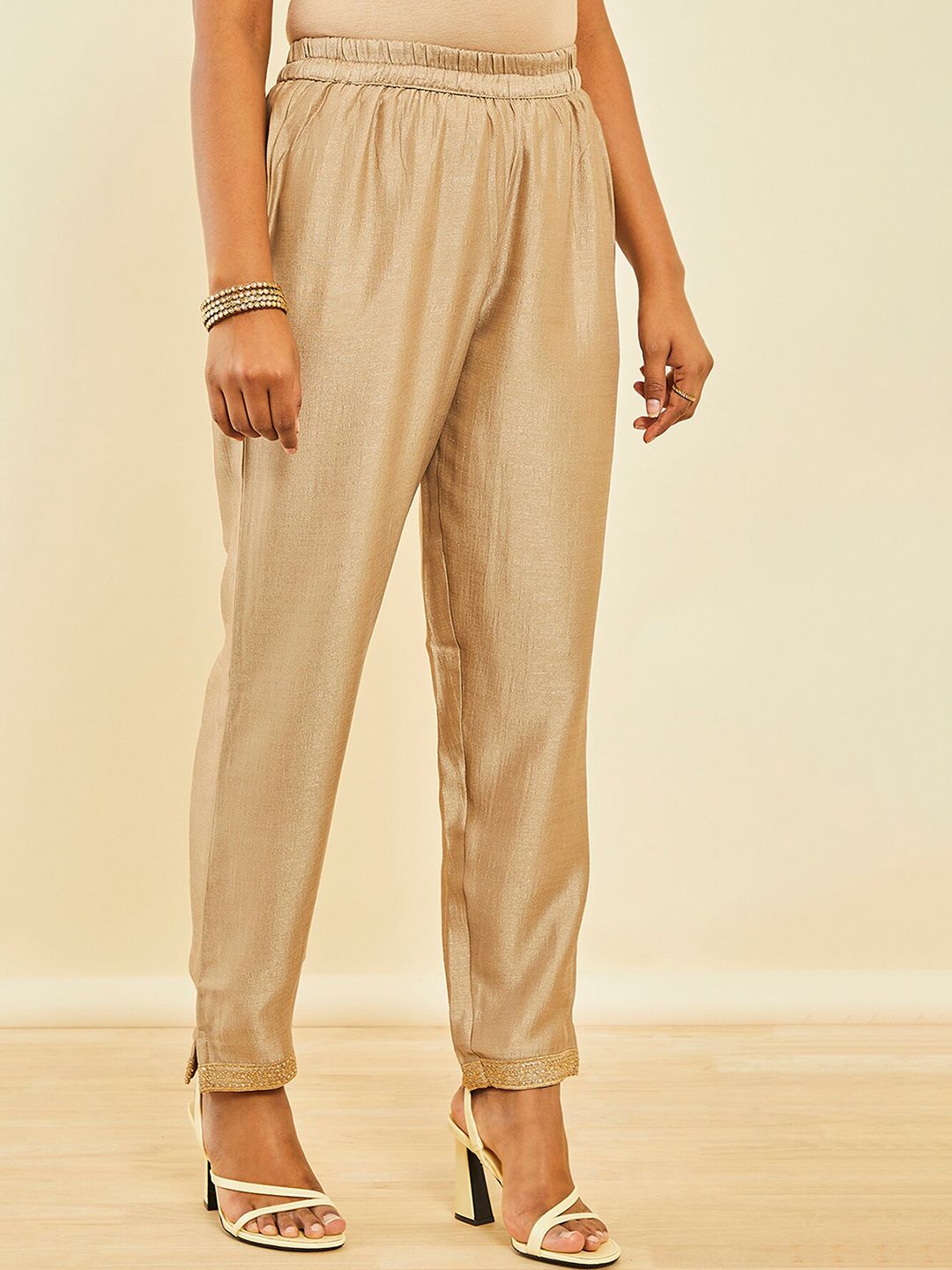 Dhiyona SO Women's Ethnic Motifs Embroidered Sequinned Detail Straight Kurta & Trousers With Dupatta