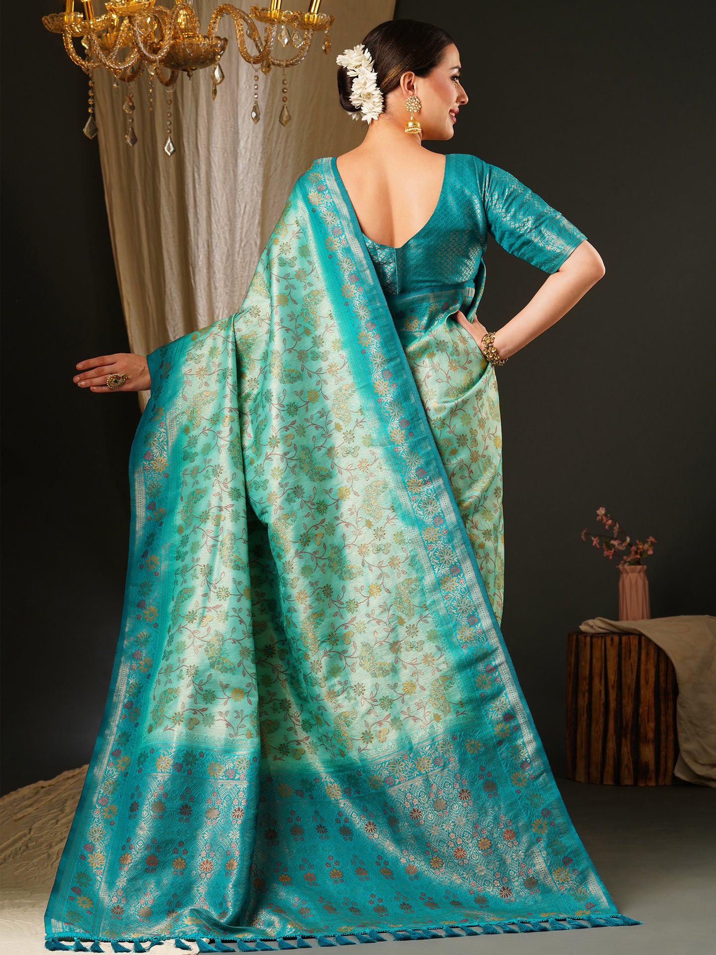 Women's Kanjeevaram Silk Blue Woven Design Celebrity Saree With Blouse Piece
