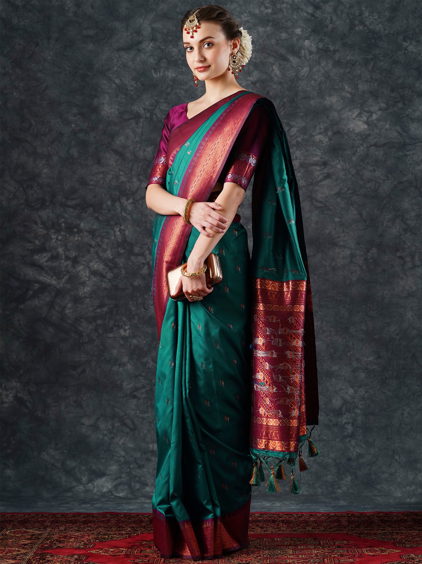 Women's Silk Blend Teal blue Woven Design Designer Saree With Blouse Piece