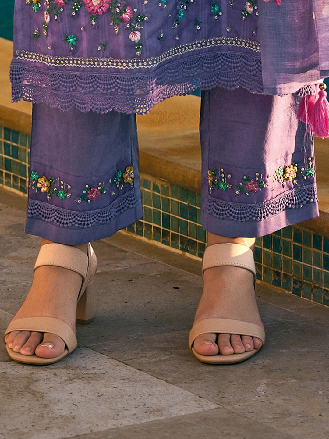 Dhiyona IE Floral Embroidered Regular Thread Work Pure Cotton Kurta With Trousers & Dupatta