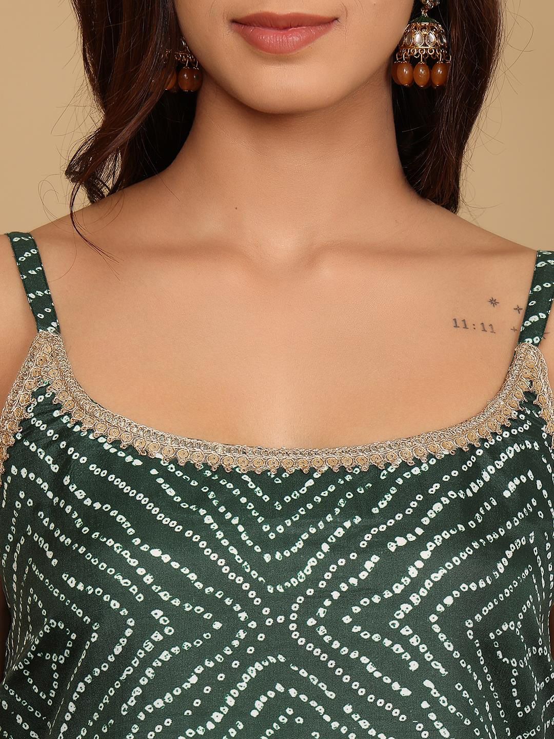 Dhiyona VA Women'sBandhani Gotta Patti Kurta with Sharara & Fringed Dupatta.