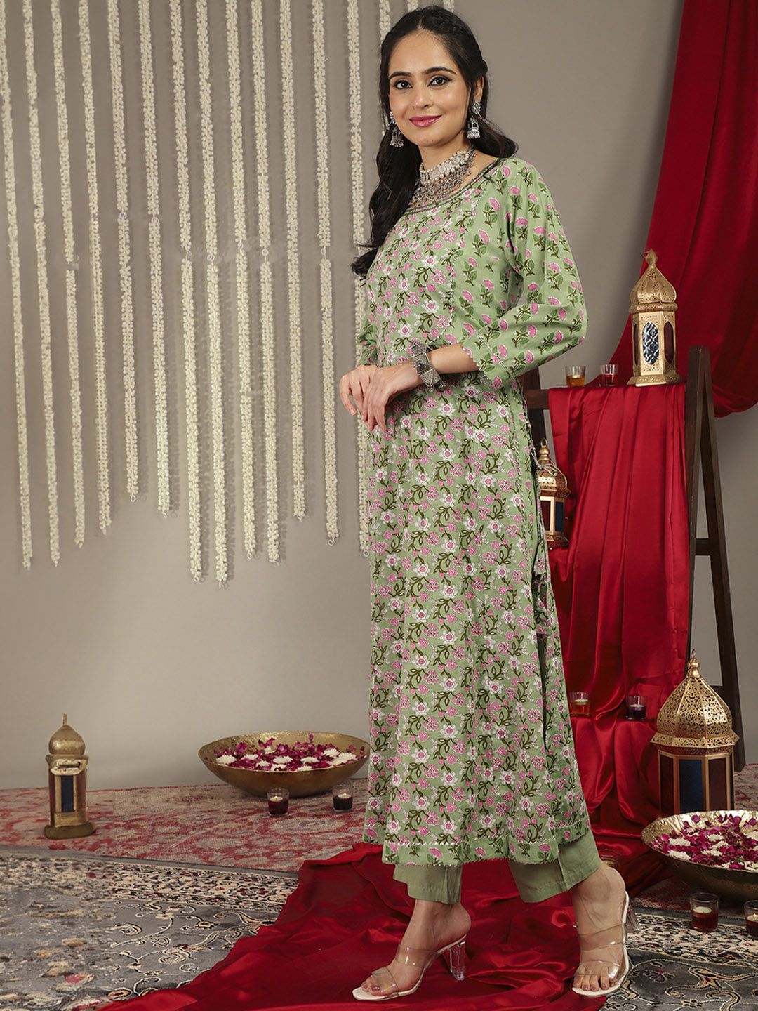 Dhiyona VA Women's Floral Printed Empire Gotta Patti Pure Cotton Kurta Set