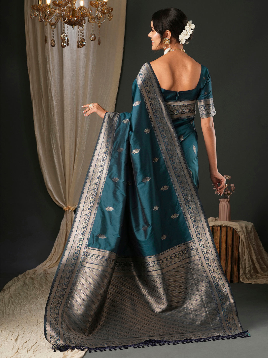 Women's Silk Blend Teal blue Woven Design Designer Saree With Blouse Piece