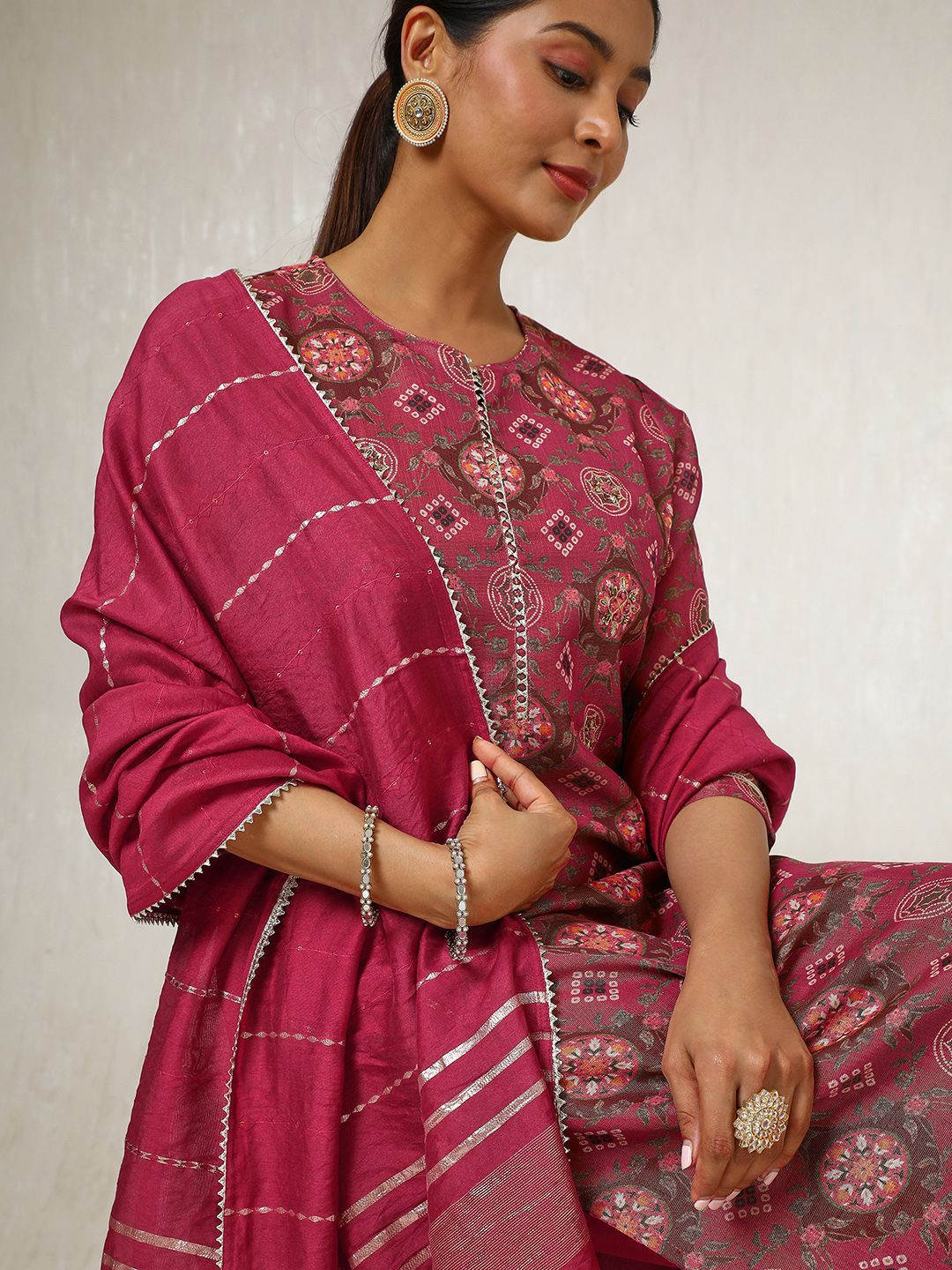 Dhiyona SO Women's Women Floral Printed Regular Gotta Patti Kurta with Trousers & With Dupatta