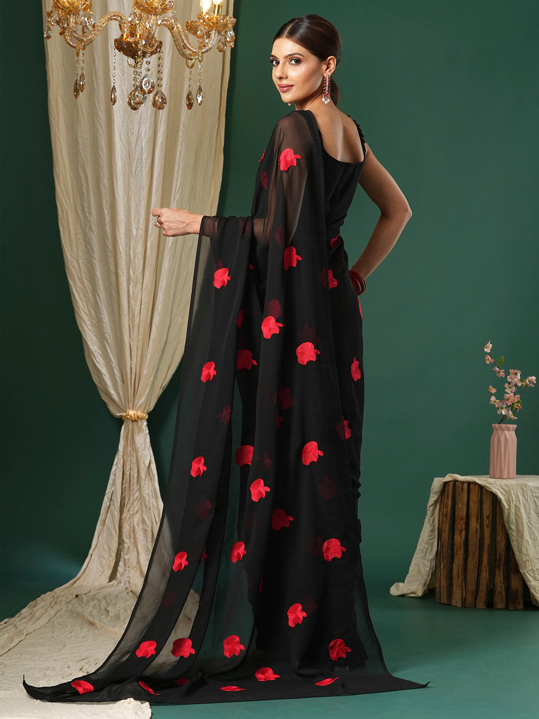 Women's Georgette Black Embroidered Designer Saree With Blouse Piece