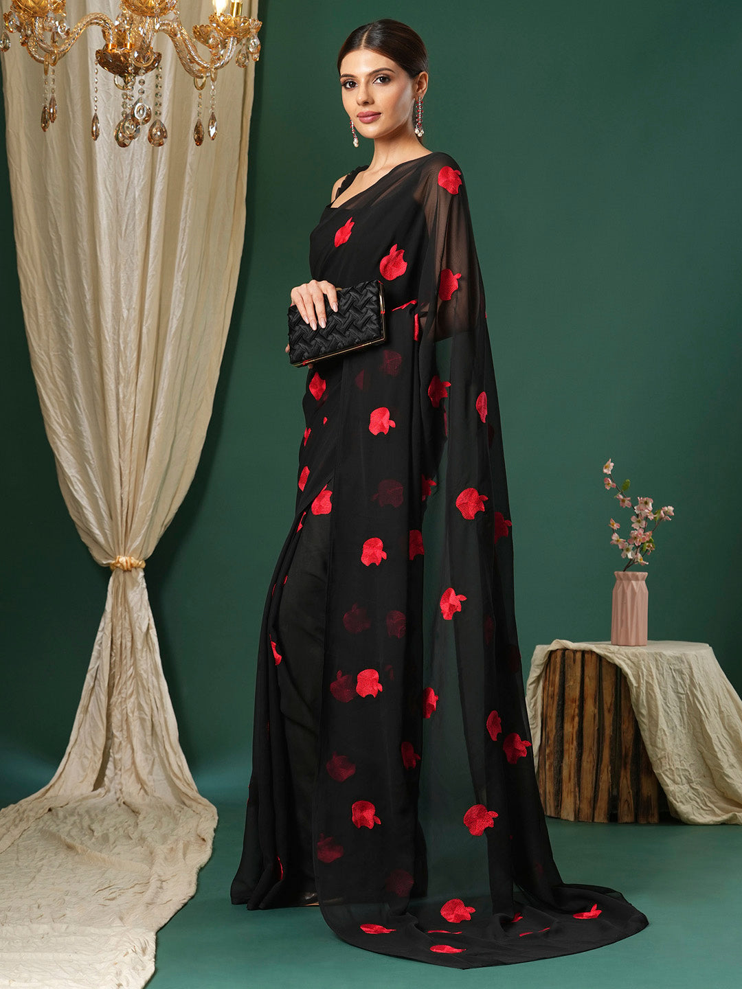 Women's Georgette Black Embroidered Designer Saree With Blouse Piece