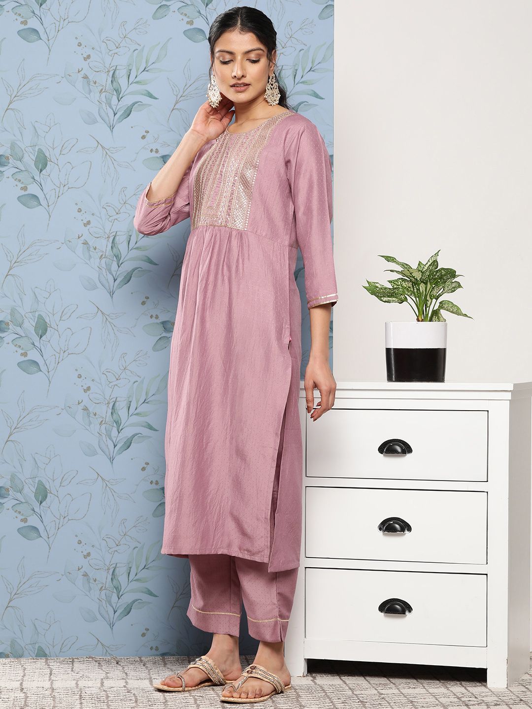 Dhiyona VA Women's Mauve Floral Embroidered Sequinned Kurta with Trousers & With Dupatta