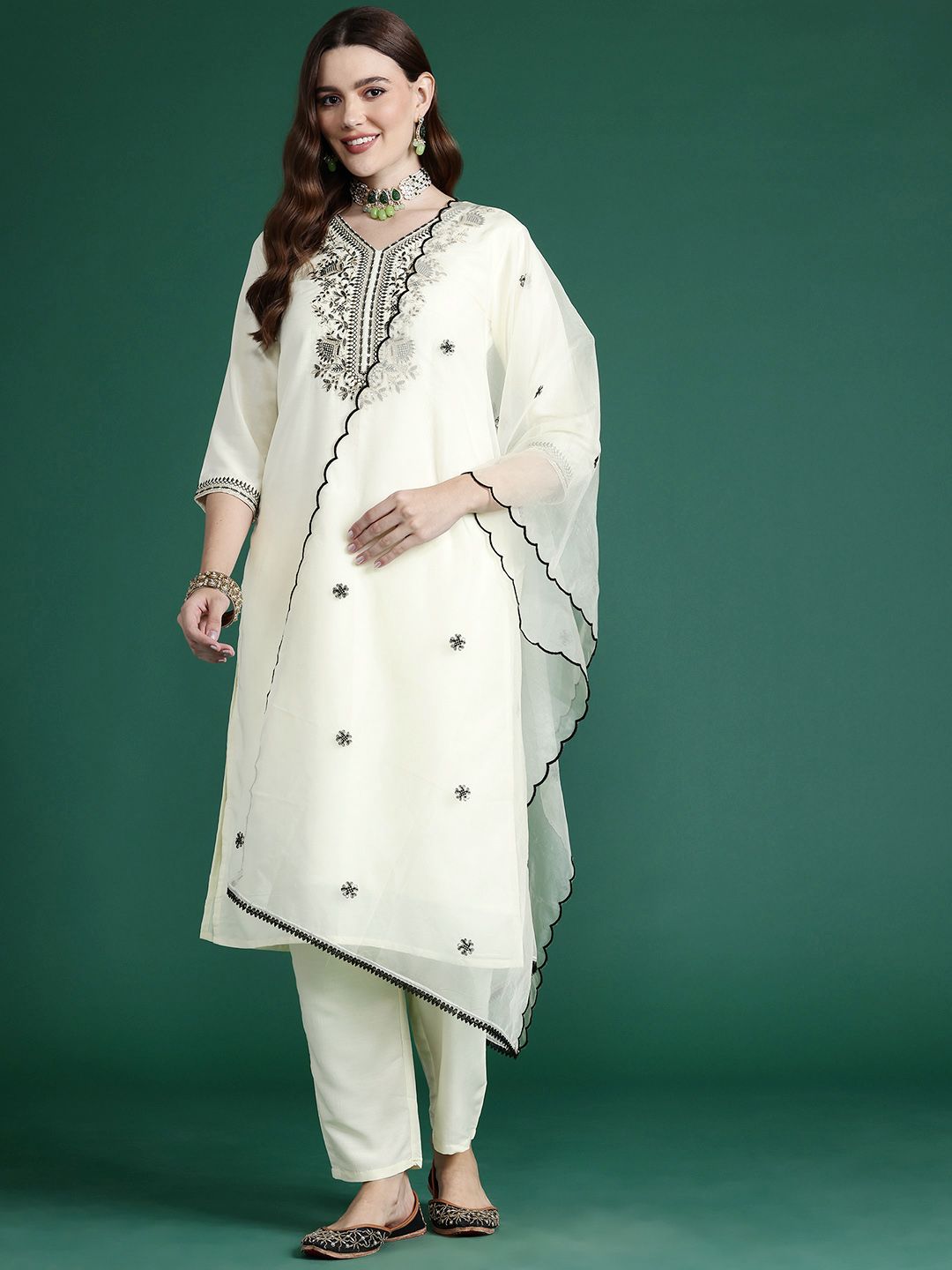 Dhiyona IE Ethnic Motifs Embroidered Zari Kurta With Trousers & Dupatta