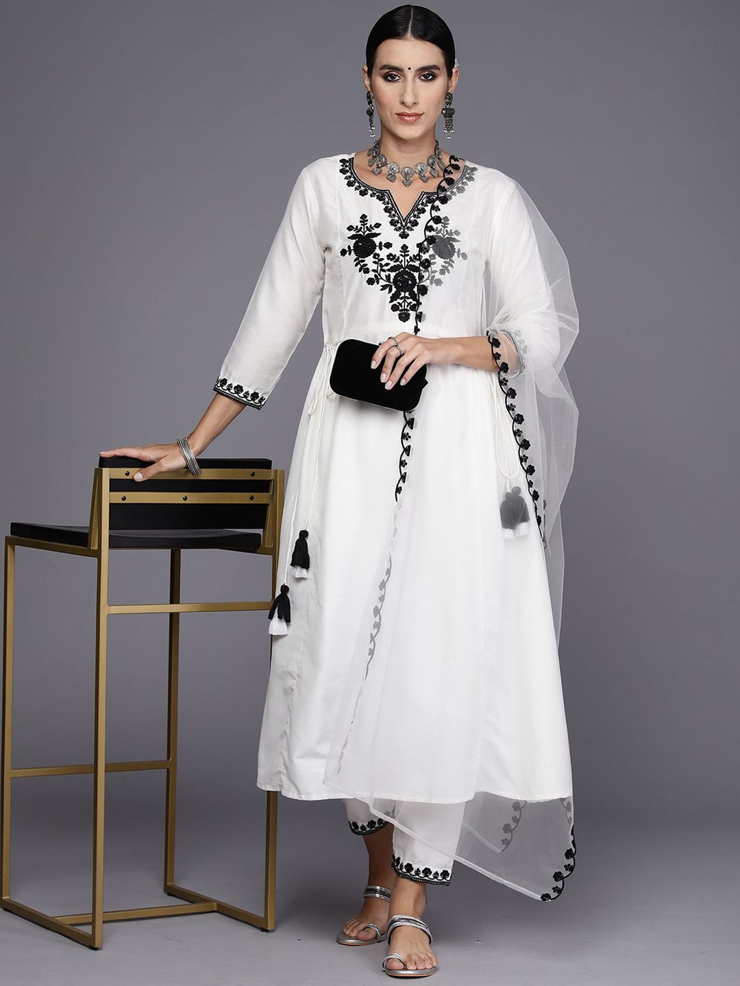 Dhiyona IE Floral Embroidered A-Line Thread Work Kurta with Trousers & Dupatta