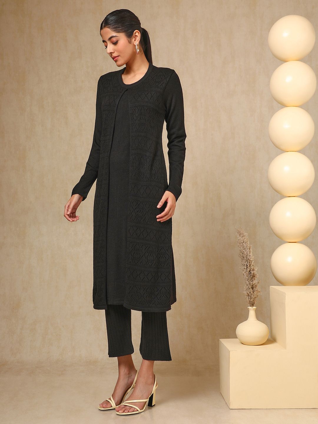 Dhiyona SO Women's Black Geometric Woven Design Layered Acrylic Straight Kurta With Trouser