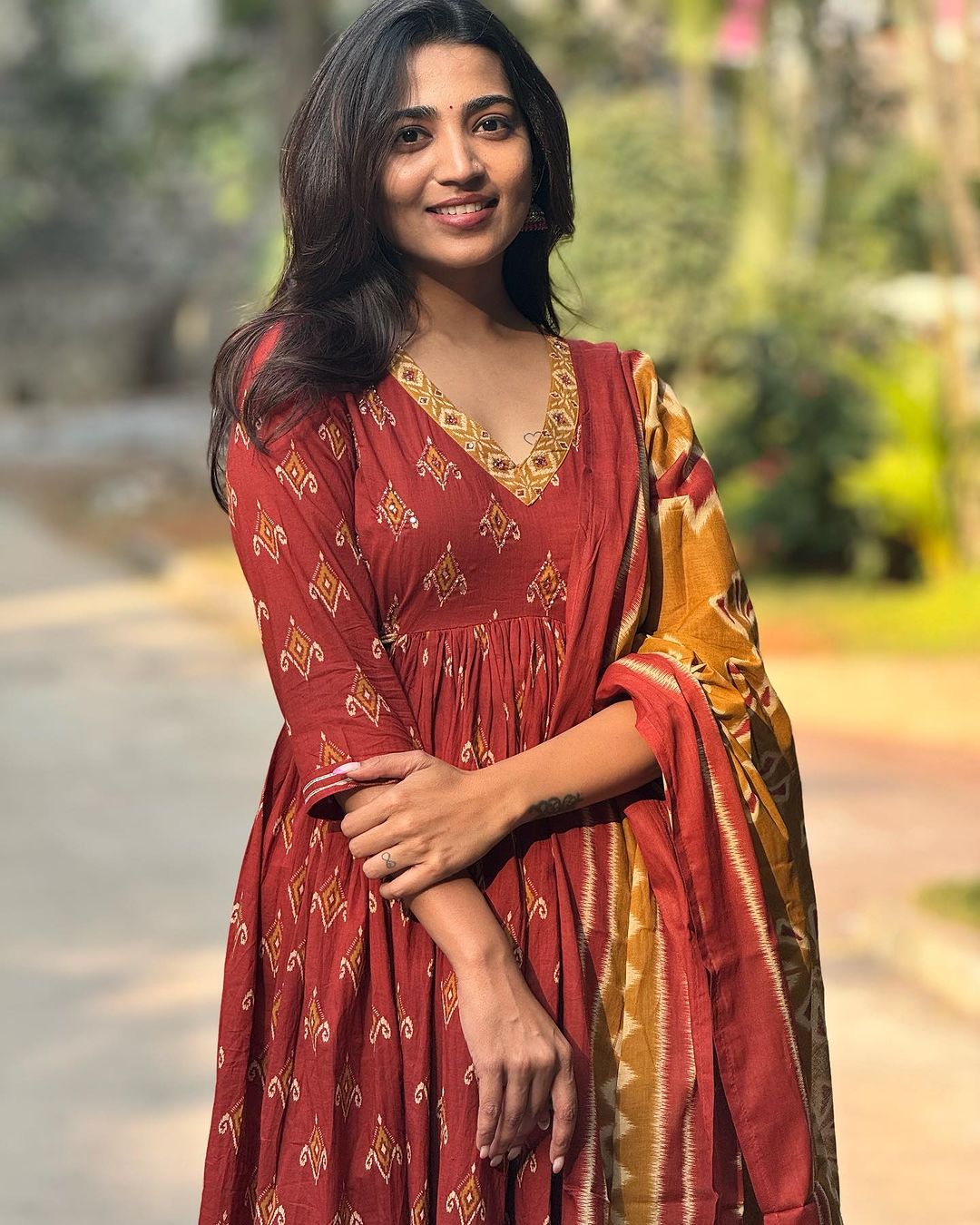 Women Viscose Printed Red Kurta And Pant Set With Dupatta