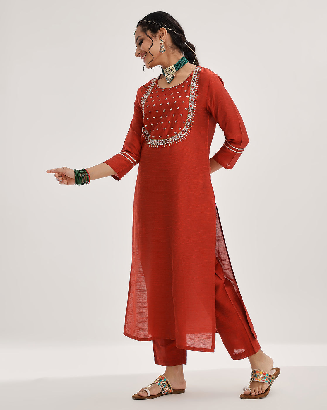 Dhiyona VR Women's Maroon & Silver Embroidered Straight Kurta With Solid Trouser And Printed Dupatta With Fringes