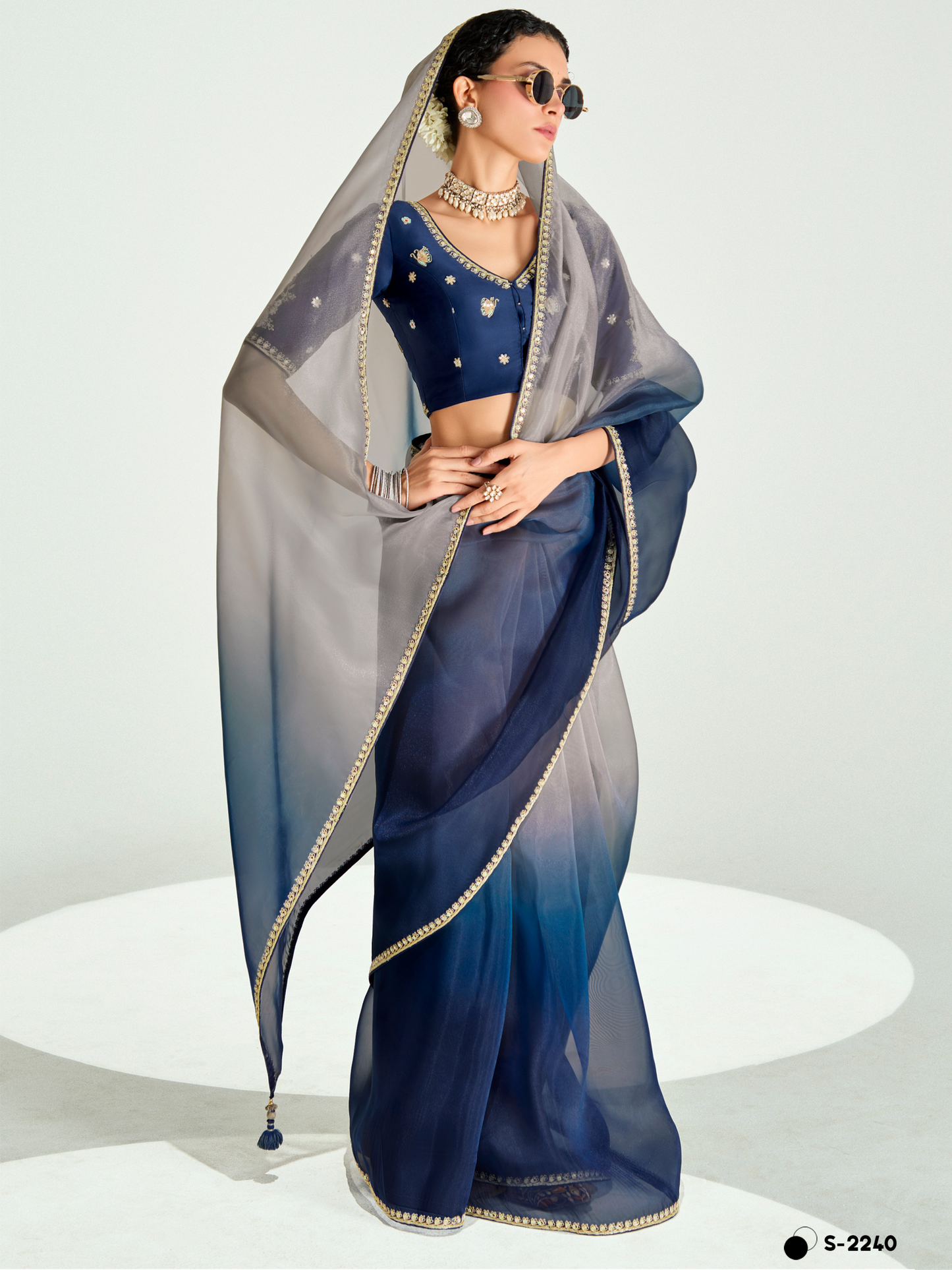 Dhiyona KM Women Royel Blue Shade Organza Saree