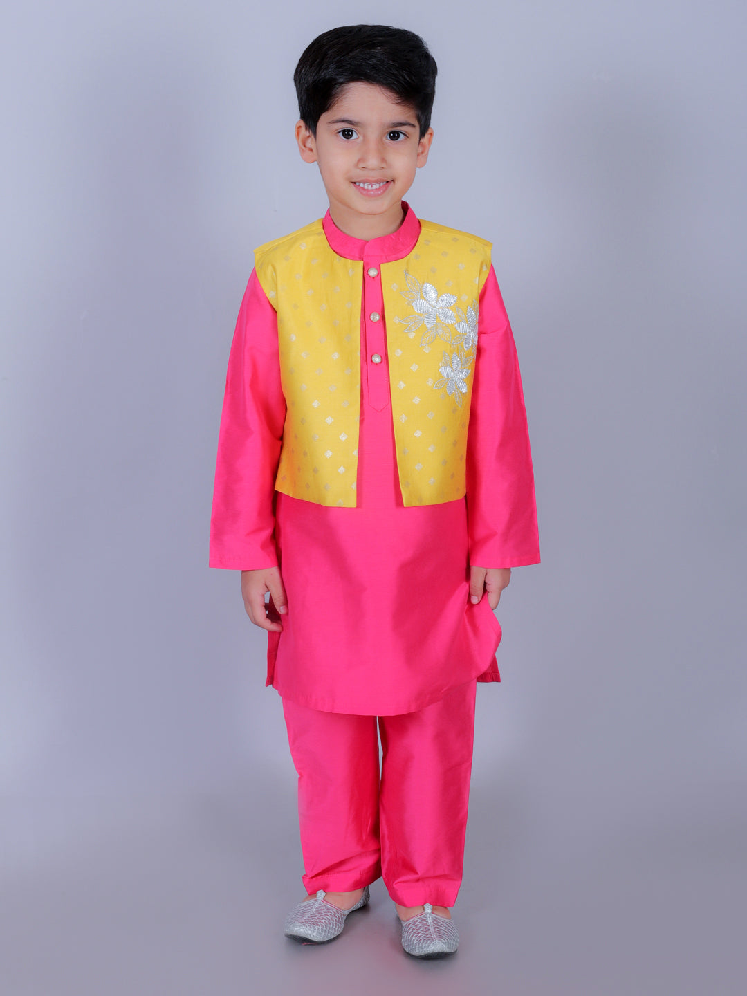 Zarqa Boys Pink Kurta with Pant and Jacket set
