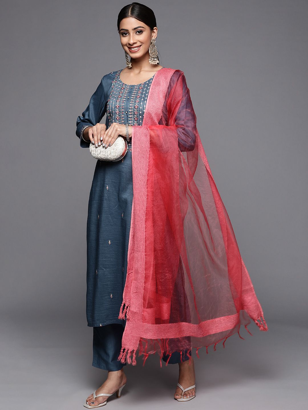 Dhiyona VA Women's Blue Ethnic Motifs Embroidered Thread Work Kurta with Trousers & With Dupatta