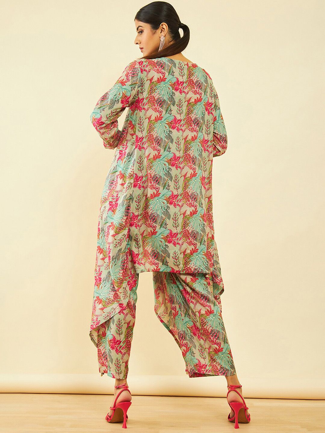 Dhiyona SO Women's Floral Printed Sequinned A-Line Kurta With Trousers