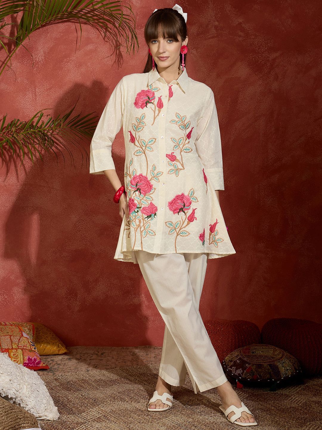Dhiyona IE Women Floral Embroidered Regular Thread Work Pure Cotton Kurta with Trousers