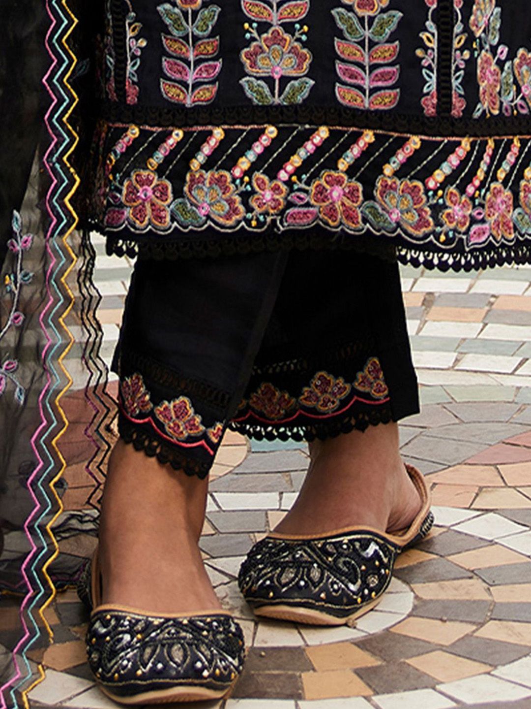 Women Ethnic Motifs Embroidered Regular Mirror Work Kurta with Trousers & With Dupatta