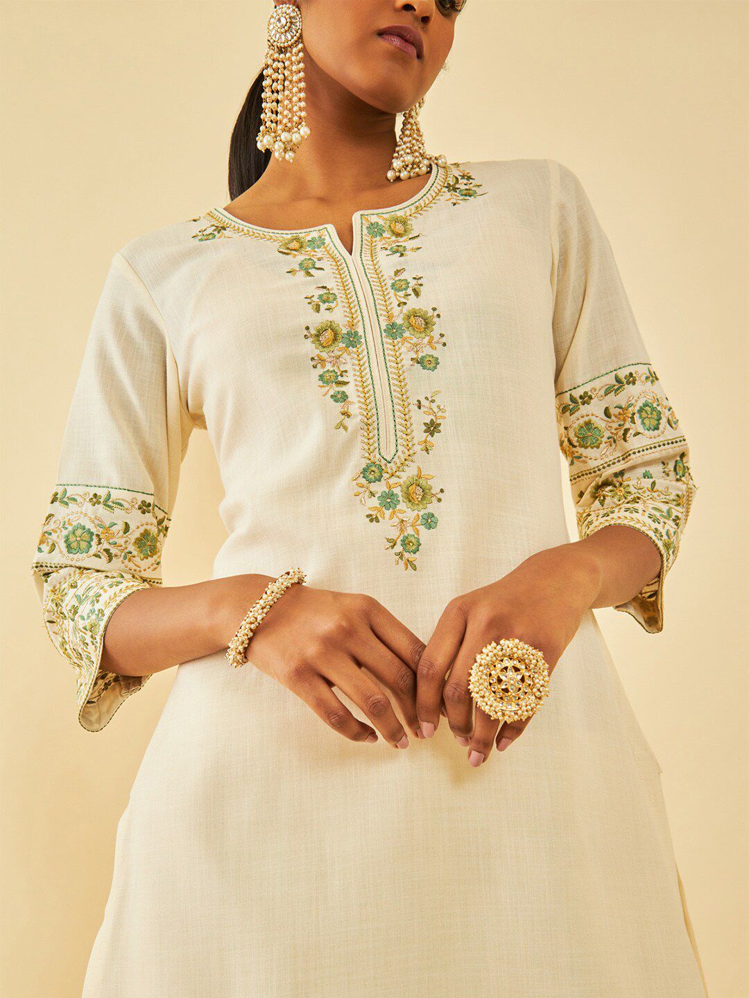Dhiyona SO Women's Floral Embroidered Regular Thread Work Kurta with Palazzos