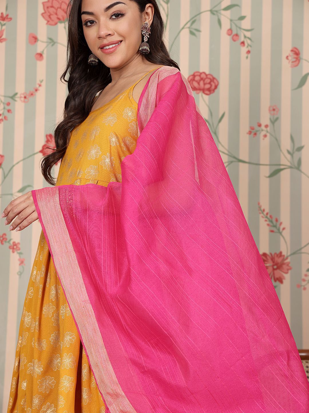 Dhiyona OD Women Floral Printed Regular Kurta with Palazzos & With Dupatta