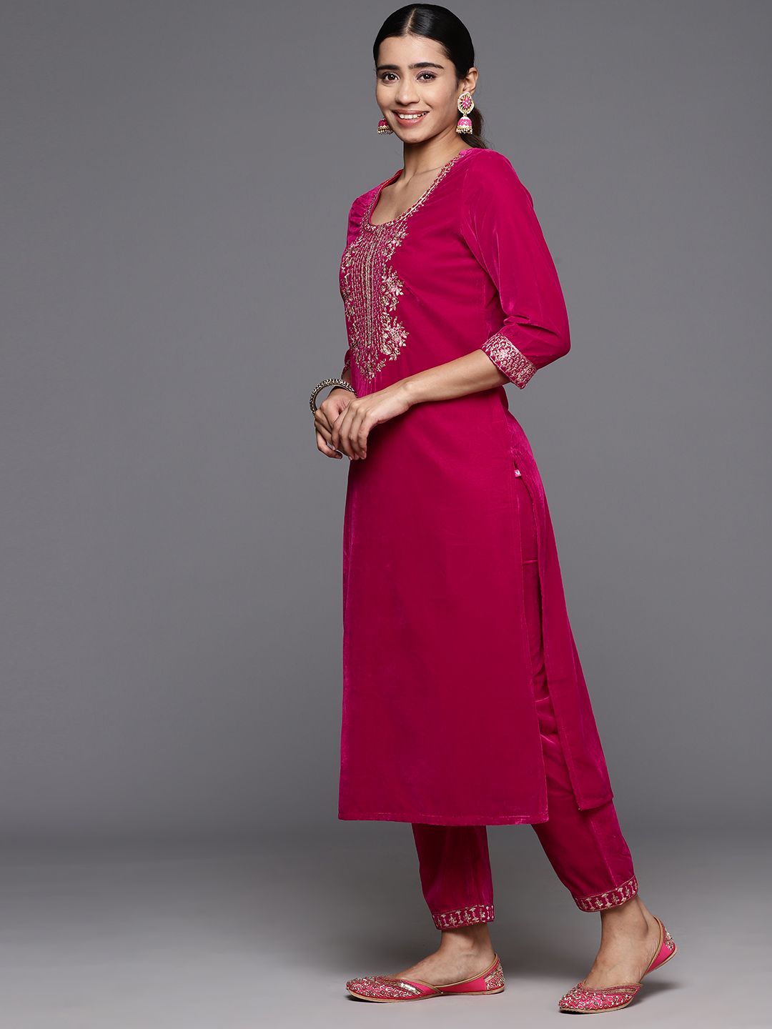 Dhiyona VA Women'sFloral Zari Embroidered Velvet Kurta with Trouser & Velvet Dupatta