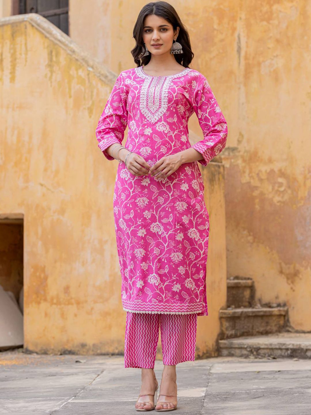 Dhiyona VA Women'sFloral Printed Regular Thread Work Kurta with Trouser & Dupatta