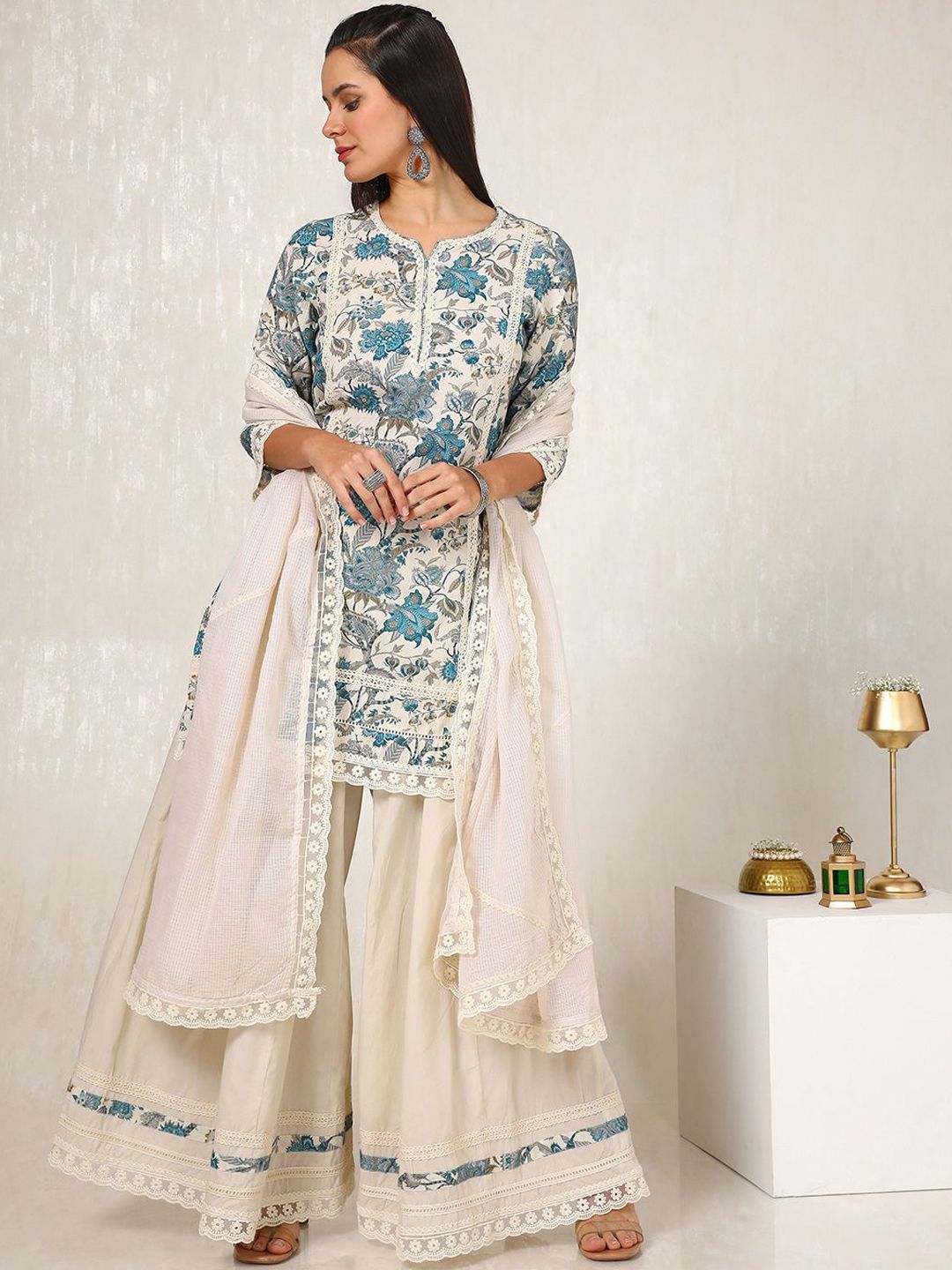 Dhiyona SO Women's Floral Printed Regular Gotta Patti Linen Straight Kurti with Palazzos & Dupatta