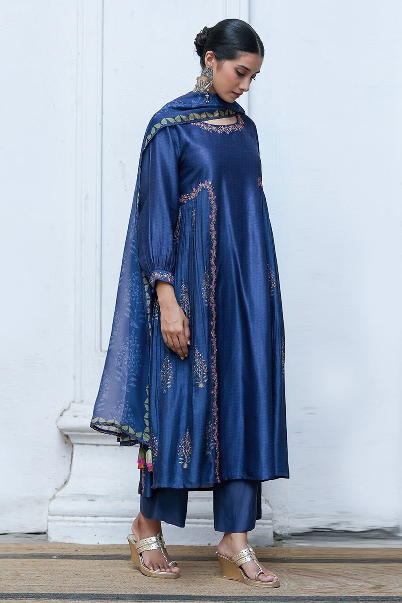 Women's Blue Raw Silk Salwar Suit With Organza Dupatta