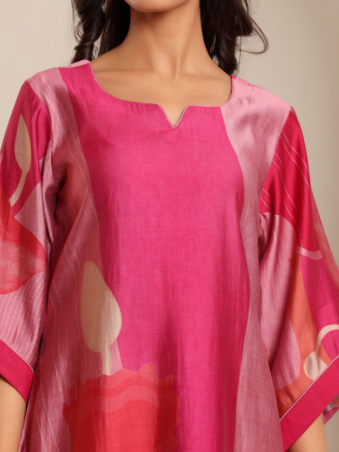 Dhiyona VA Women'sAbstract Printed Notch Neck Chanderi Silk Straight Kurta With Trousers