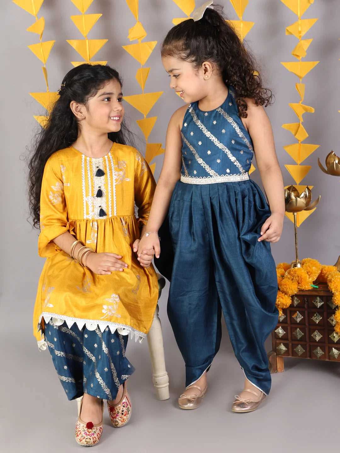 Girls jamavar printed jumpsuit