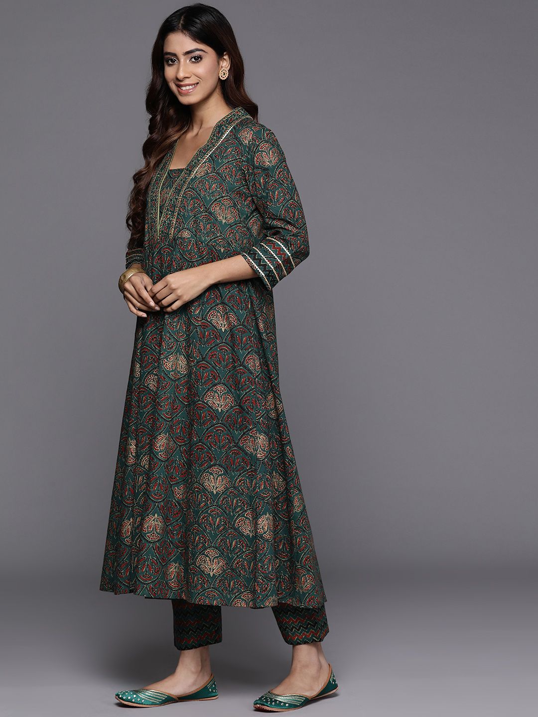 Dhiyona VA Women's Ethnic Motifs Printed Gotta Patti Kurta with Trousers & With Dupatta