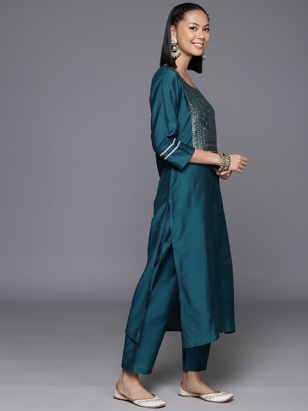 Dhiyona VA Women's Yoke Design Regular Kurta with Trousers & With Dupatta