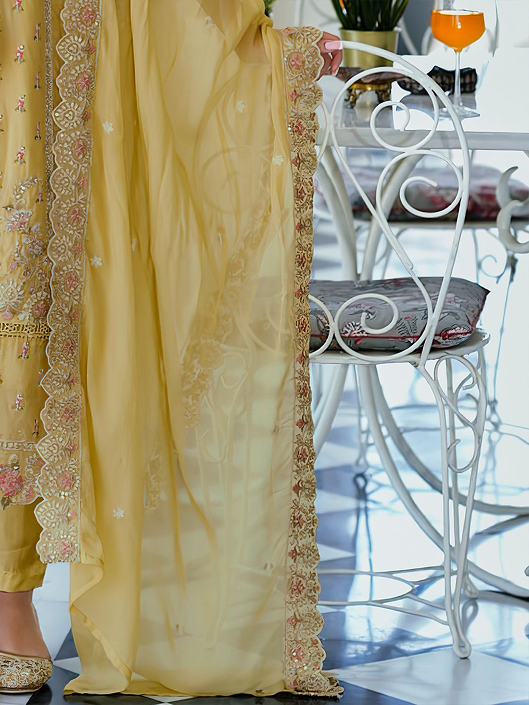 Ethnic Motifs Embroidered Sweetheart Neck Straight Kurta With Trousers & Dupatta