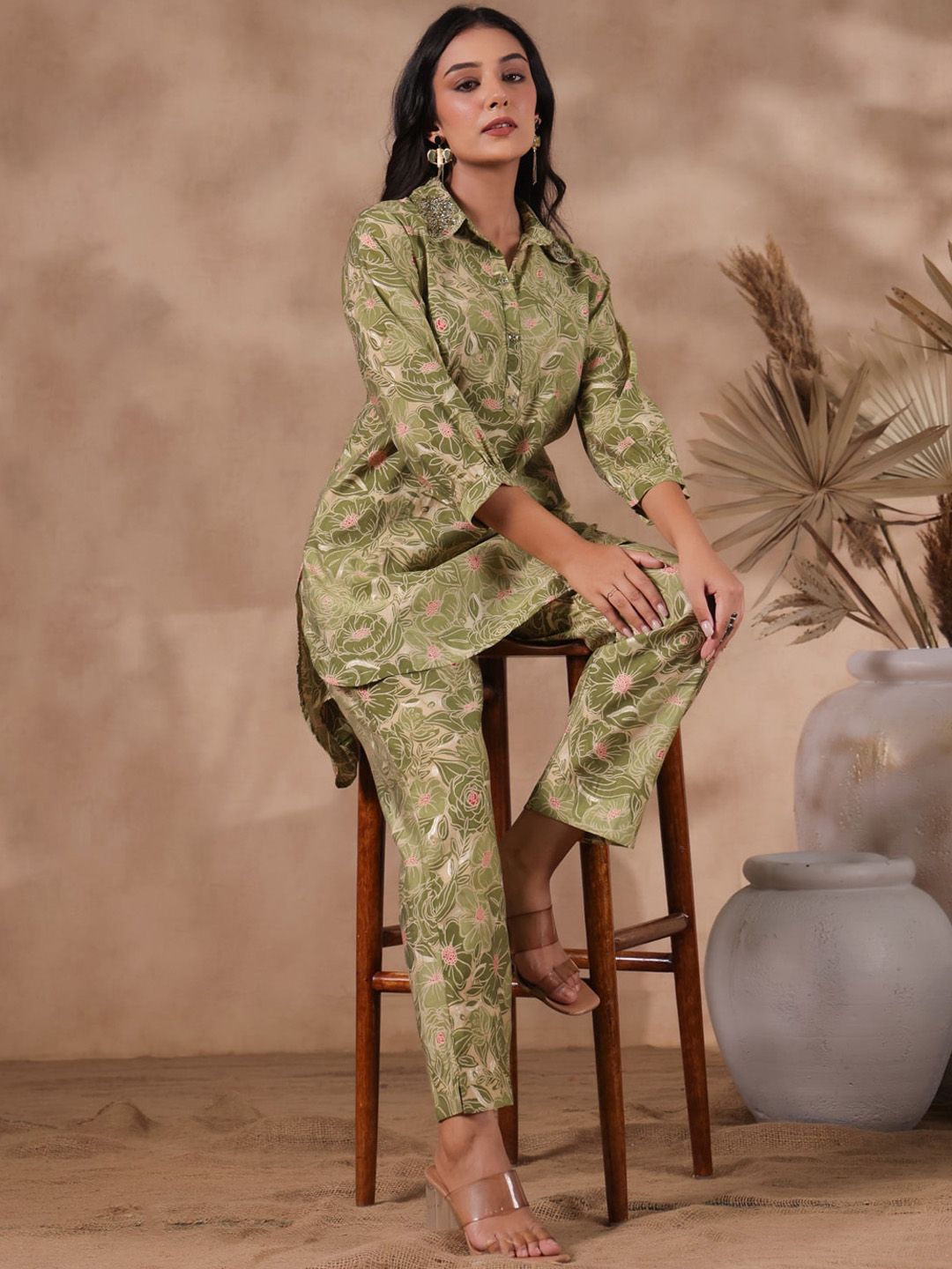 Dhiyona IS Women's Floral Printed Shirt Collar Puff Sleeve Beads and Stones Silk Blend Kurta Set