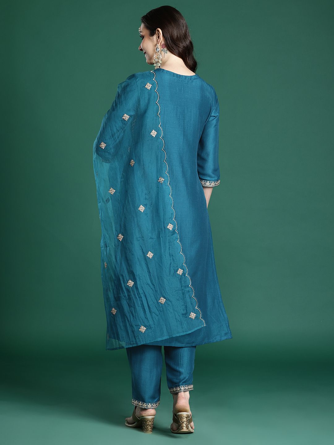 Ethnic Motifs Embroidered Kurta with Trousers & Dupatta