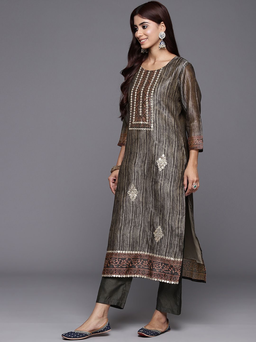 Dhiyona VA Women's Abstract Printed Gotta Patti Kurta with Trousers & With Dupatta