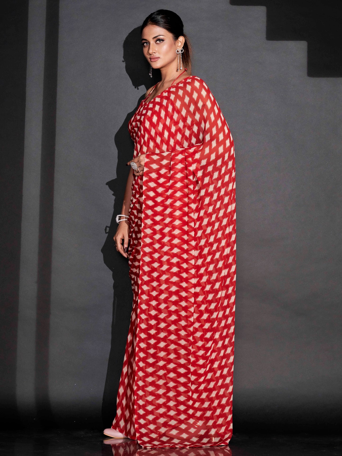 Dhiyona TI Women's Ready To Wear Red Geometric Printed Saree with Unstitched Blouse