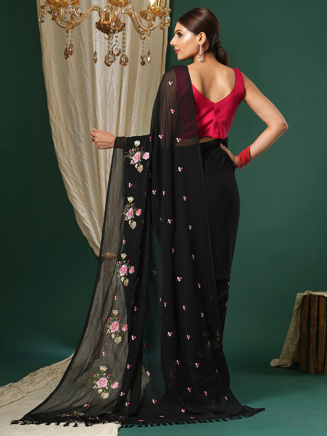 Women's Chiffon Pink Embroidered Designer Saree With Blouse Piece