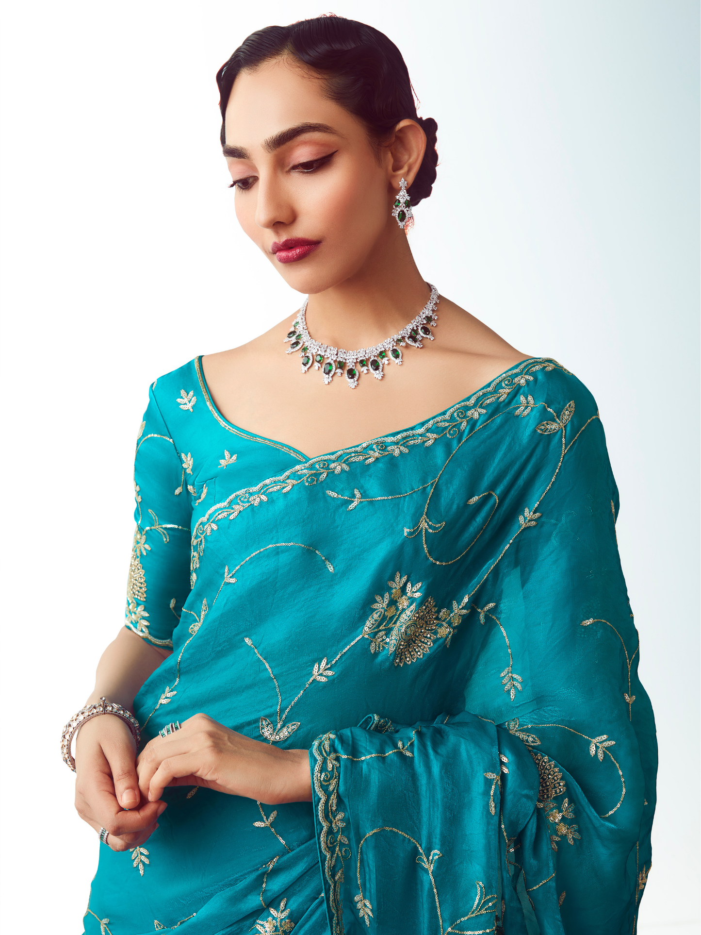 Dhiyona KM Women Teal Silk Saree Partywear Saree