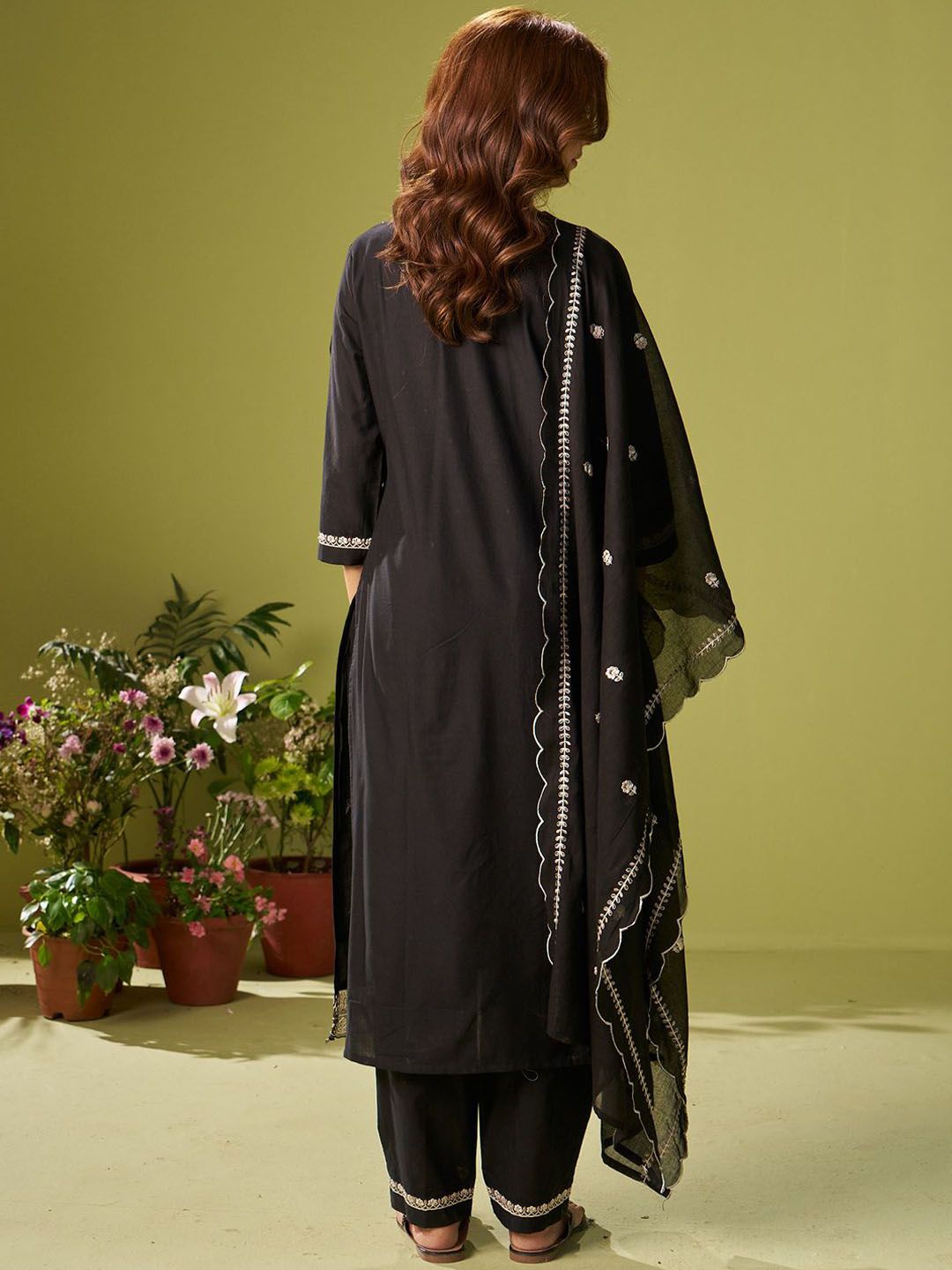 Dhiyona IE Women Floral Embroidered Cotton Kurta with Trousers & Dupatta