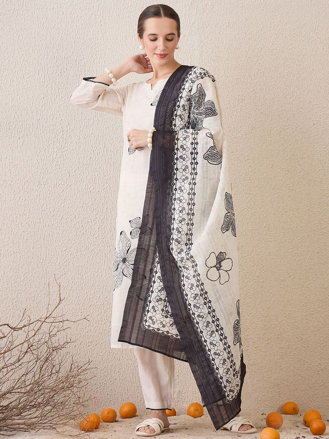 Dhiyona IE Floral Embroidered Notch Neck Sequinned Linen Kurta With Trousers & Dupatta