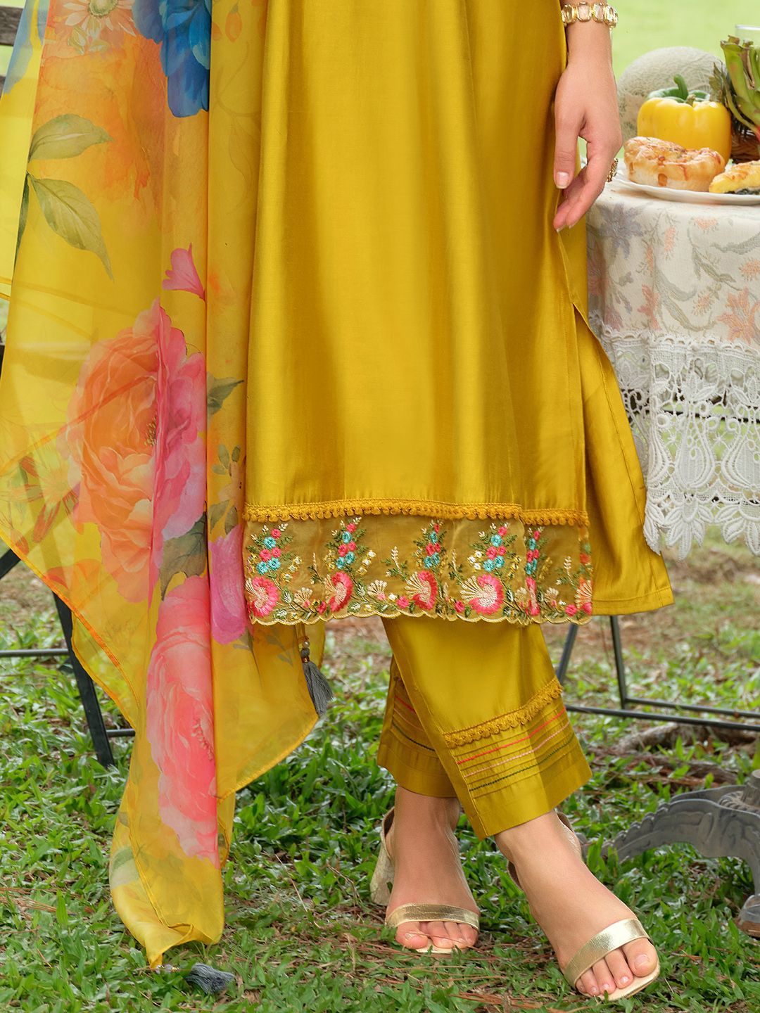 Floral Embroidered Thread Work Tieup Neck A-Line Kurta With Trousers & Dupatta